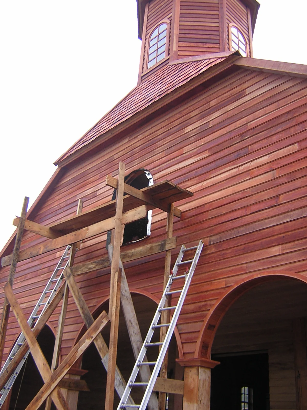 Restauración patrimonial Iglesia de San Juan · Constructora Patrimonial Chiloé
